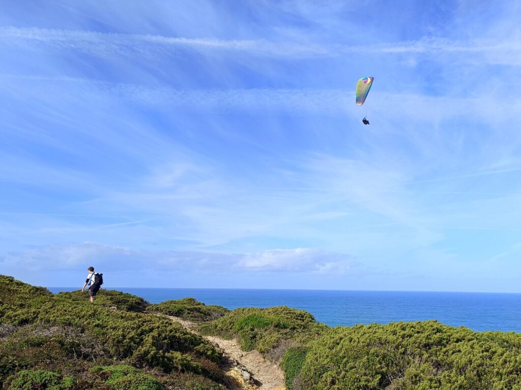 Hiking nad Atlantykiem: z Praia Grande do Cabo da Roca